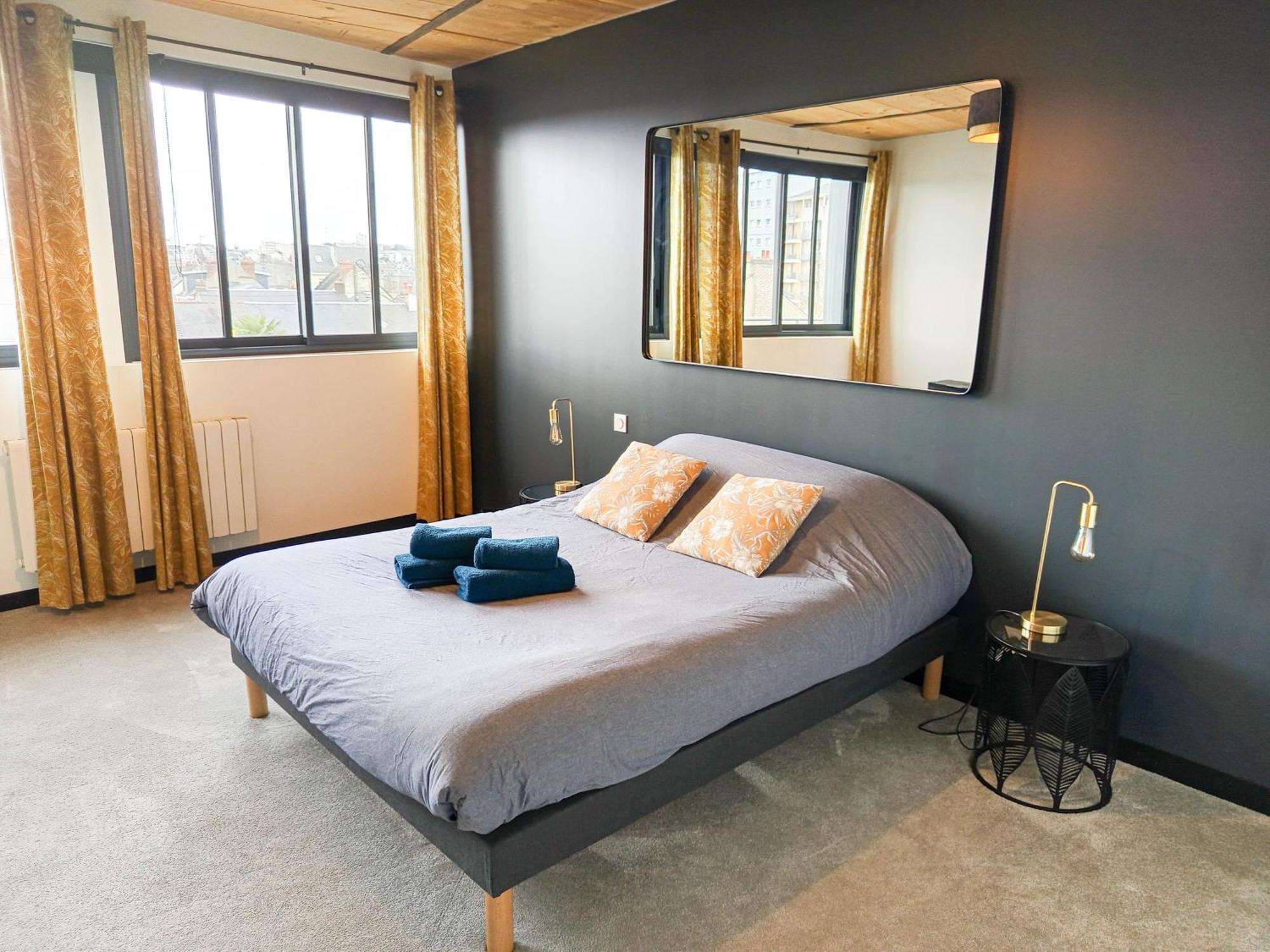 Magnifique Loft Urbain Centre, Gare Et Parking Prive Appartement